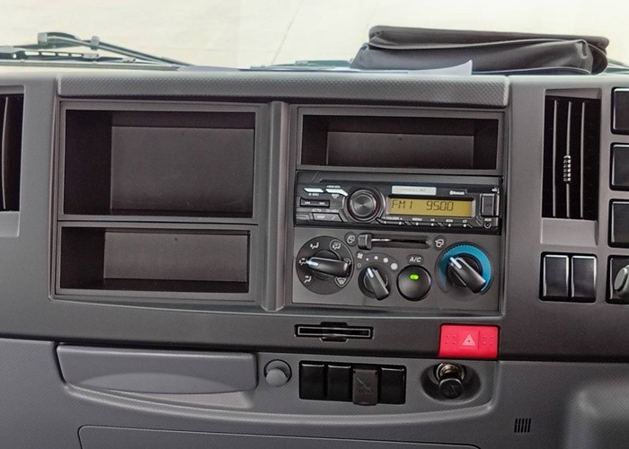 Used 10
                    ISUZU
                     for Sale Image