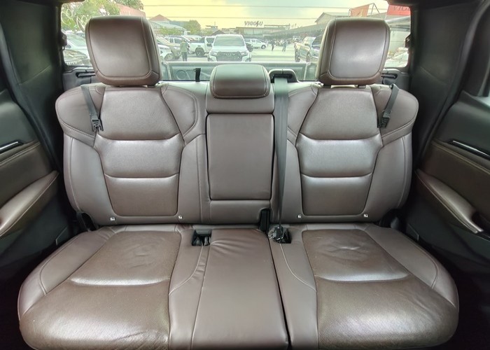 Used 10
                    ISUZU
                     for Sale Image