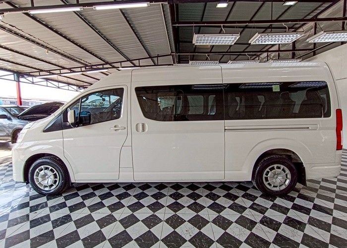 Used 12
                    TOYOTA
                     for Sale Image