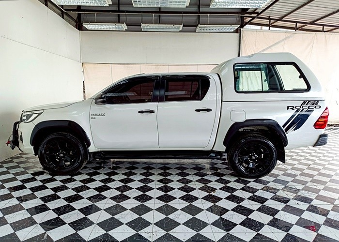 Used 5
                    TOYOTA
                     for Sale Image