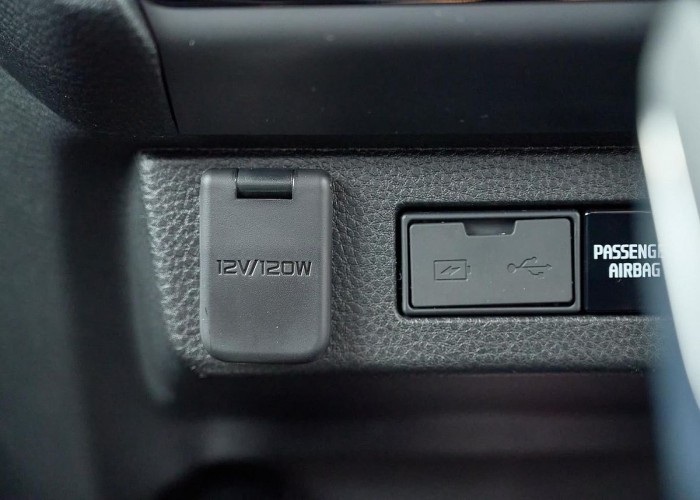 Used 1
                    ISUZU
                     for Sale Image