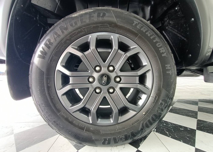 Used 9
                    FORD
                     for Sale Image